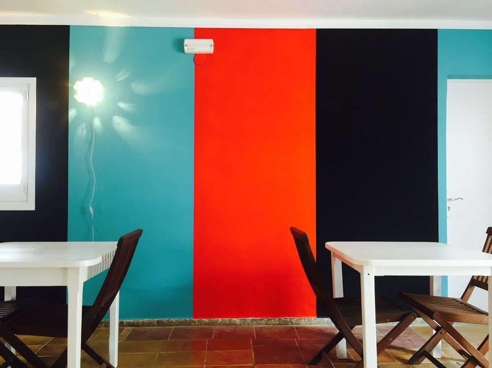 Cosmos Grand Hostal Sant Francesc de s'Estany エクステリア 写真