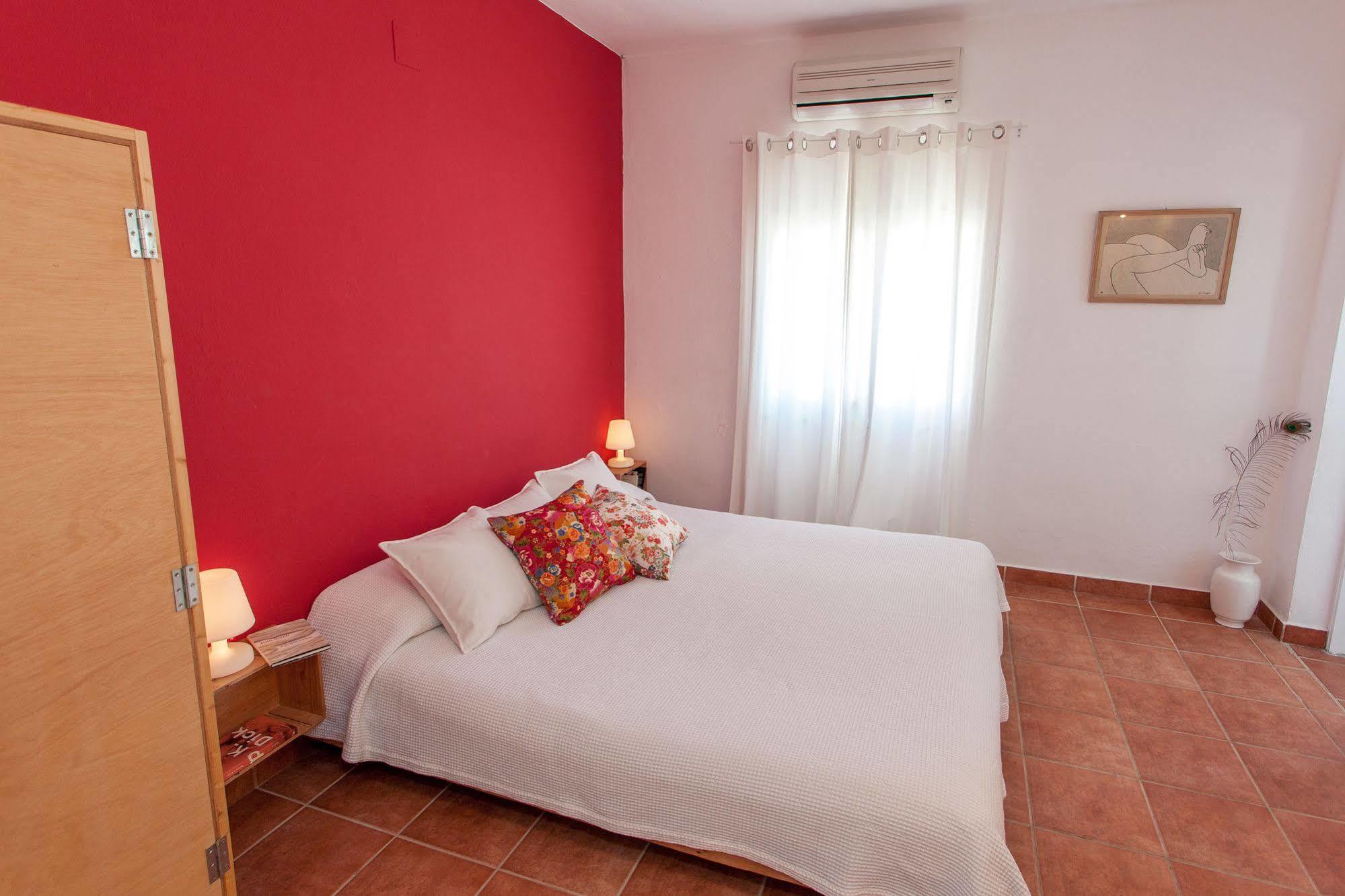 Cosmos Grand Hostal Sant Francesc de s'Estany エクステリア 写真
