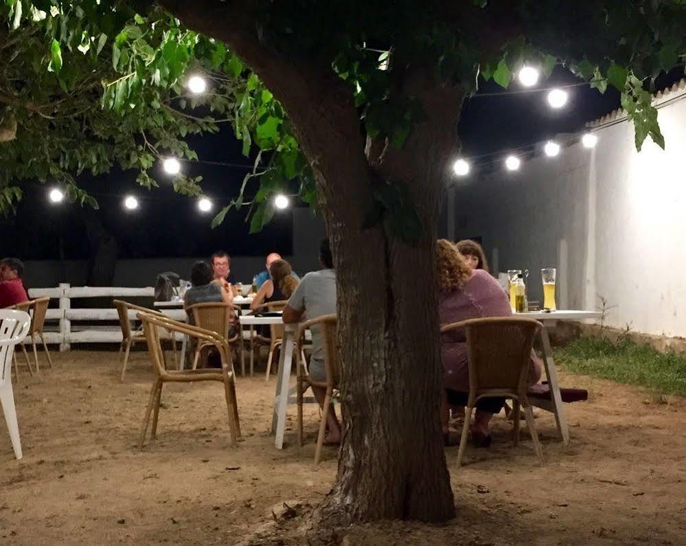 Cosmos Grand Hostal Sant Francesc de s'Estany エクステリア 写真