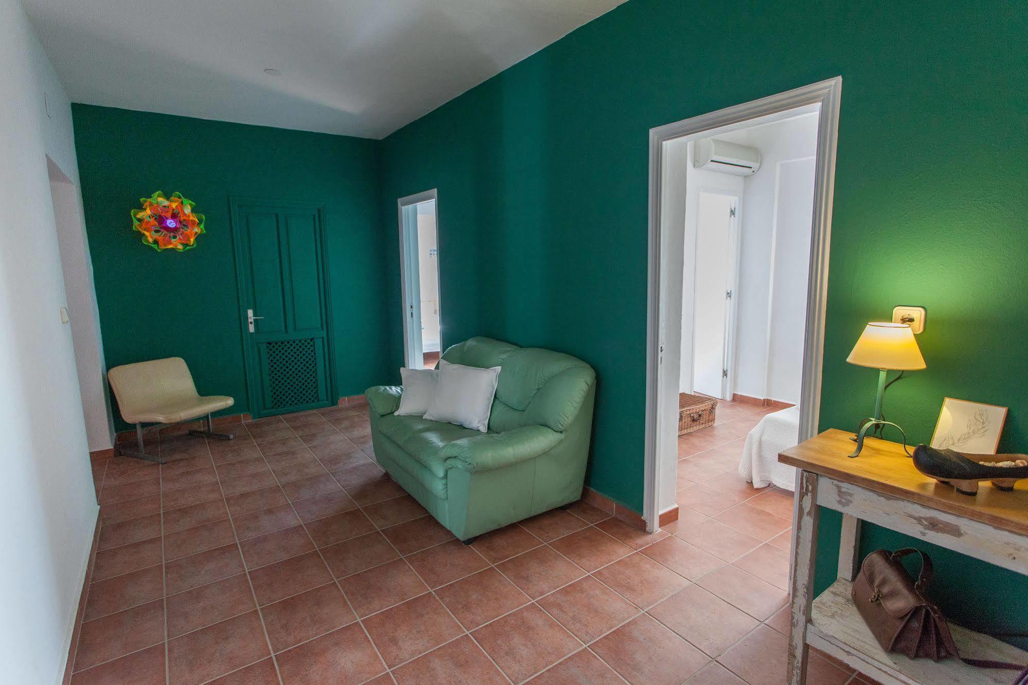 Cosmos Grand Hostal Sant Francesc de s'Estany エクステリア 写真